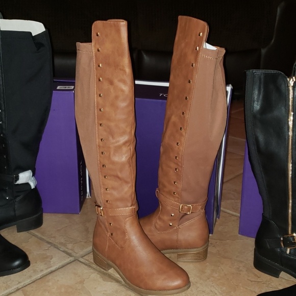 New in Box ! ❤❤ BOOTS❤❤ - Picture 3 of 4